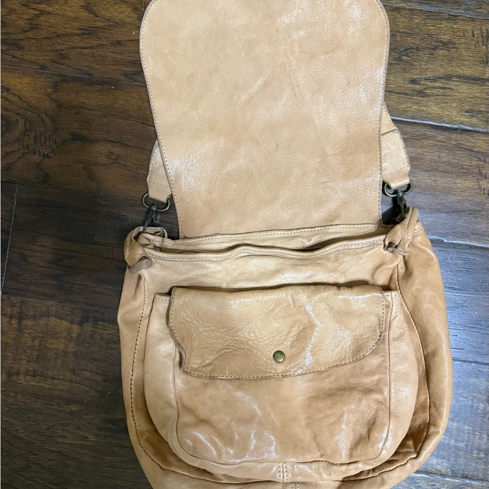 Sundance Floral Tan Leather Shoulder Bag - Picture 2 of 6